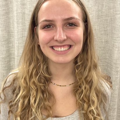 Portrait shot of Shanna Moe